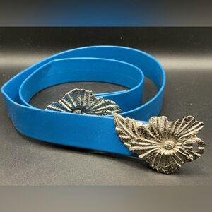 Vintage Silver Tone Metal Flower Buckle Blue Leather Style Waist Belt Cinch Belt